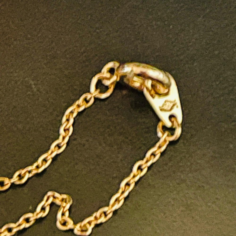 🔴Bundle of Two Gold Tone Necklaces - Picture 4 of 10
